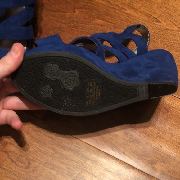 Carlos Wedges - Picture 6 of 7